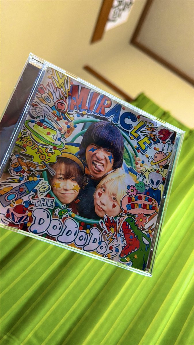 paraborava's tweet photo. GETしたぜぇ！
ファーストアルバムリリースおめでとう！！㊗️
THE DoDoDo's応援してるぜっ！
我が千葉県からこんな良いバンドが出たのが嬉しい！✨️

#THEDODODOs
 #MIRACLE https://t.co/mqdc9tspxN
