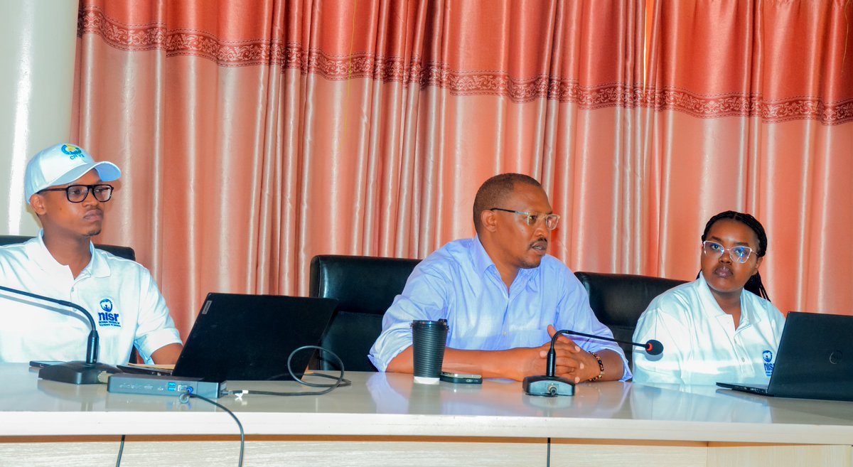 GatsiboDistrict's tweet photo. Abakozi ba @statisticsRW
barimo gutanga amahugurwa ku bakozi b'Utugari bashinzwe imibereho myiza n'iterambere, mu ikoranabuhanga mu kumenyekanisha imfu zabereye hanze y'ibigo by'ubuzima . Aya mahugurwa yatangijwe n'Umuyobozi w'Akarere wungirije @sekanyangeJL . @RwandaLocalGov https://t.co/zwvLzCjka2