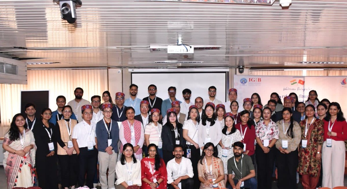 RajeshPandeyLab's tweet photo. Inauguration of the 3rd Indo-Vietnam workshop on Single Cell Multi-omics brought together stakeholders of Single Cell Multi-omics - Vietnamese delegates, #INGENHOPE trainers, @IGIBSocial faculties, academics from Delhi-NCR and industry together...... https://t.co/Q2AbV43gET