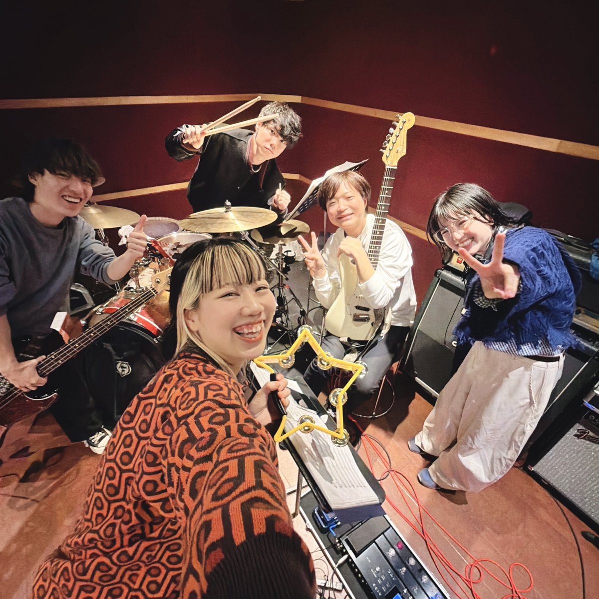 _____asami's tweet photo. アルバムリリースツアーファイナル
"Museum" 横浜公演

バンドリハスタート🥁🎸🎹
各パート美味しい所もりもり🤤

アルバム曲は勿論、懐かしいあの曲も！
いろんな編成で"Museum"お届けします💫

初のホール公演見届けてね🎪

🎟️チケットはこちら
https://t.co/FXSPDWCQV2

ミントホールで待ってます🌿 https://t.co/e2Ae9zSCCT