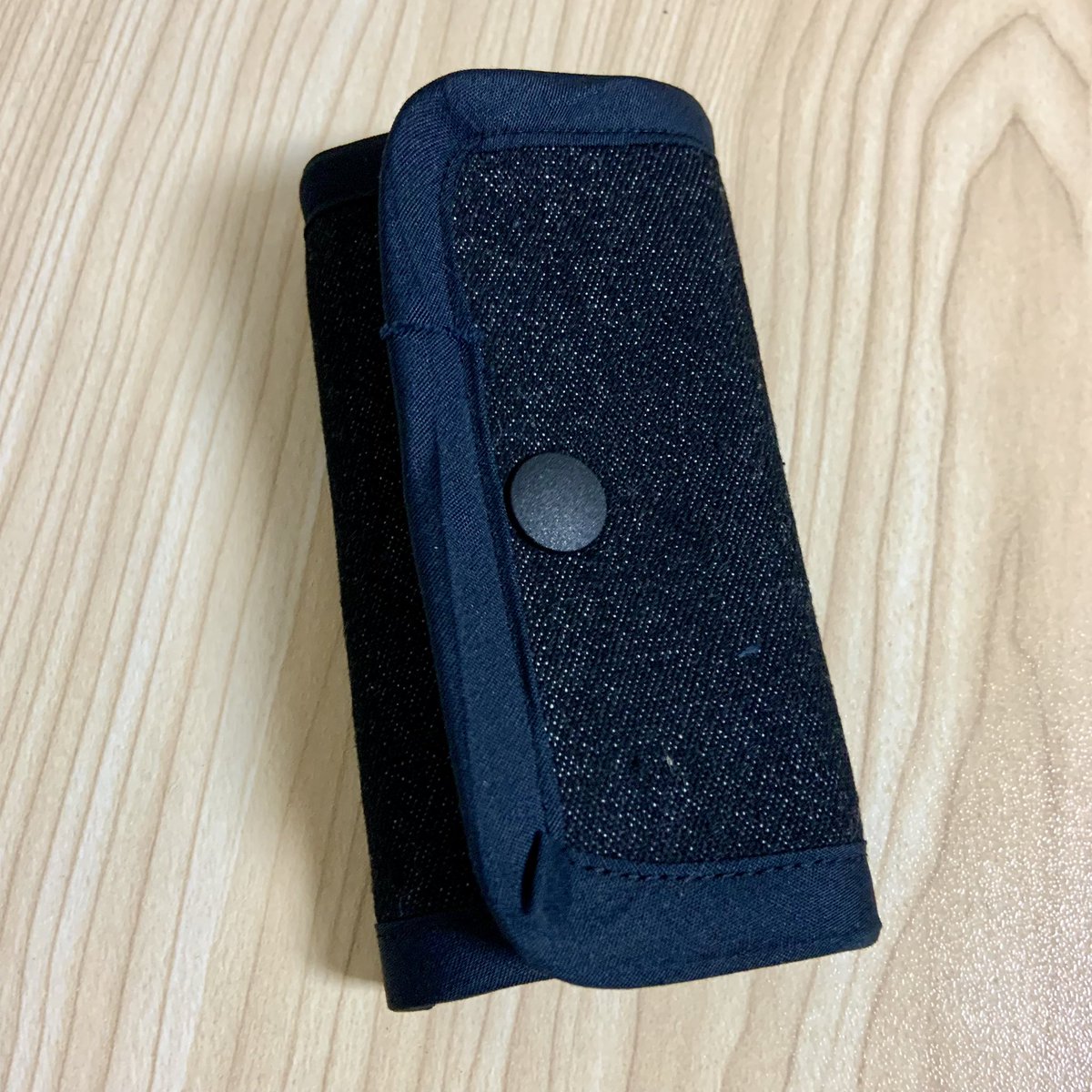 _8244_'s tweet photo. プレゼント用に作ったキーケース。バイアステープの縫い付け方が雑すぎるので作り直す。カーブが難しい。 https://t.co/BJ0mxEueaU