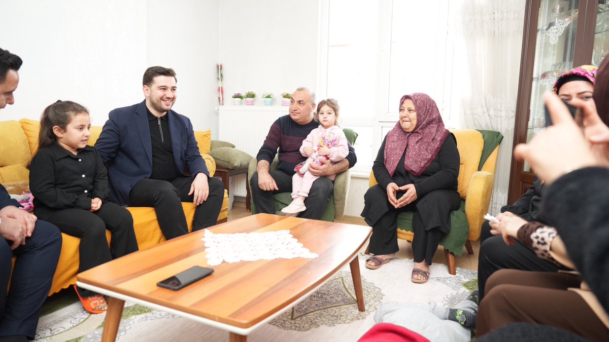 📍 Ertuğrulgazi Mahallesi

Ertuğrulgazi Mahallemizde kıymetli Çıbık ailesini ziyaret ettik. 

Samimi sohbetleri ve misafirperverlikleri için kendilerine gönülden teşekkür ediyoruz.