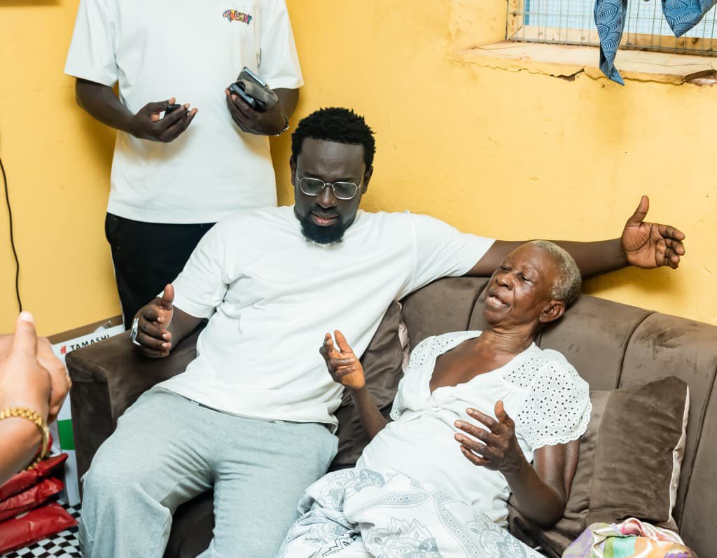 NEBASARK's tweet photo. Y’all  go on your knees to pray don’t forget to add kobby Kyei to your prayer topic . Man changing lives. 🫶❤️ https://t.co/8JIAsVuYCW