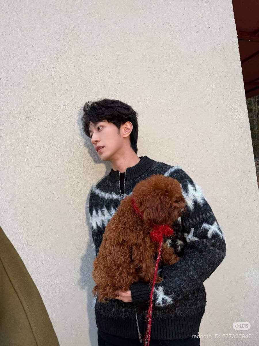 เล่อเล่ออ้วนตั๊บเลยลูกเอ้ย หลินหลินเหลือตัวแค่นี้ 🤏🏻 

#LiPeiEn #SeekyLi #李沛恩