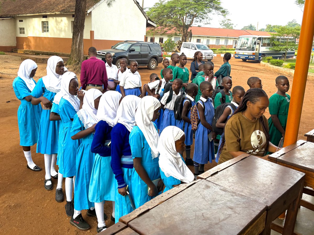 kbarungi's tweet photo. Hello everyone everyone am excited to let you know about the Girls climate conference that was organized in partnership with Tard Foundation Gufasha Girls Foundation  Girls Foundation.The conference addressed how climate change affects girls and how they can be part of the league https://t.co/pHBS4jmc9c