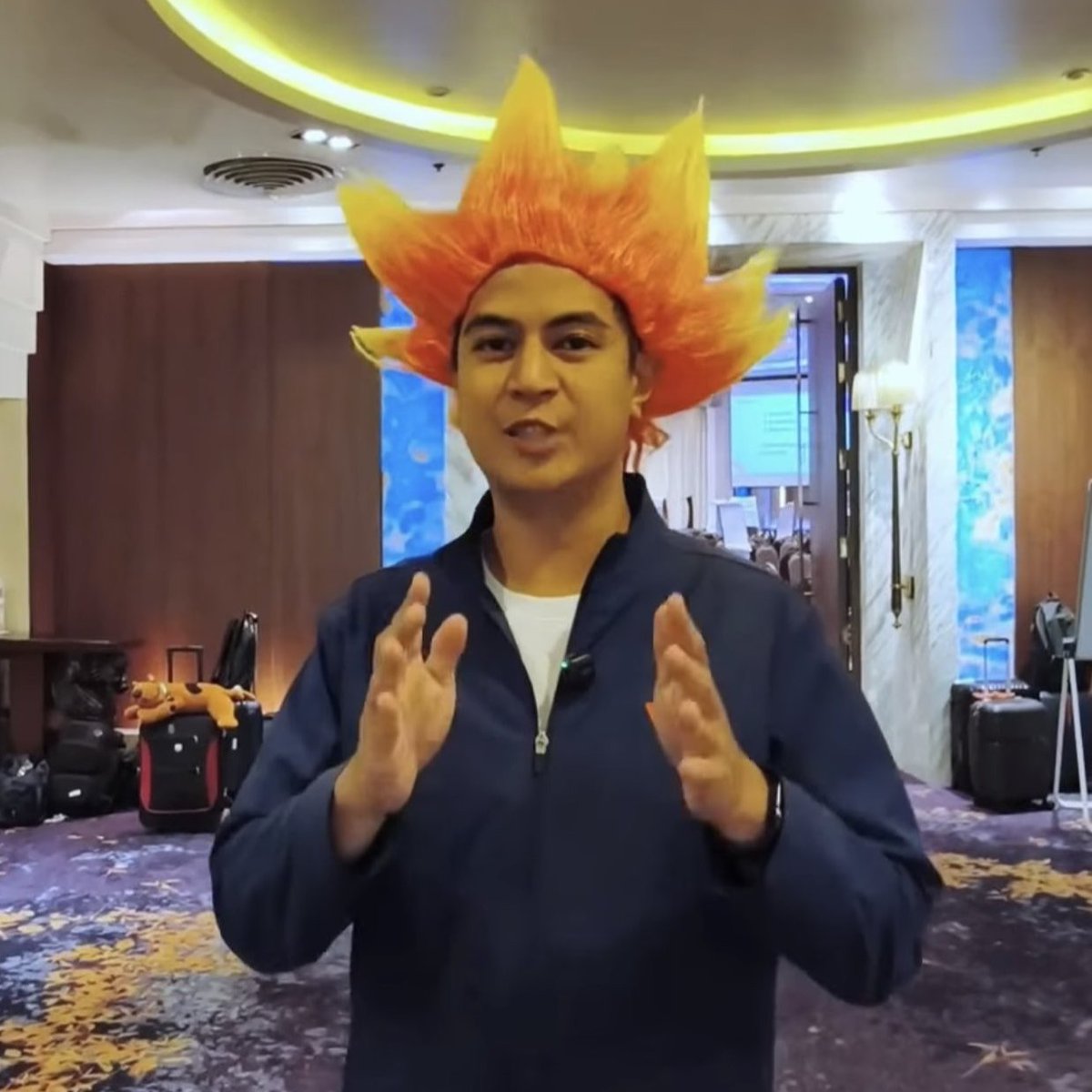 เธอไม่มีเหตุผลอะไรที่จะปฏิเสธการบริจาคแล้วนะ ขนาดวิกผม ก็น่าจะมีอันเดียวใช้ prop วนกันทั้งพรรค เลข 129 สำคัญมาก!!! 

#พรรคประชาชน ทุกคนต้องช่วยกัน