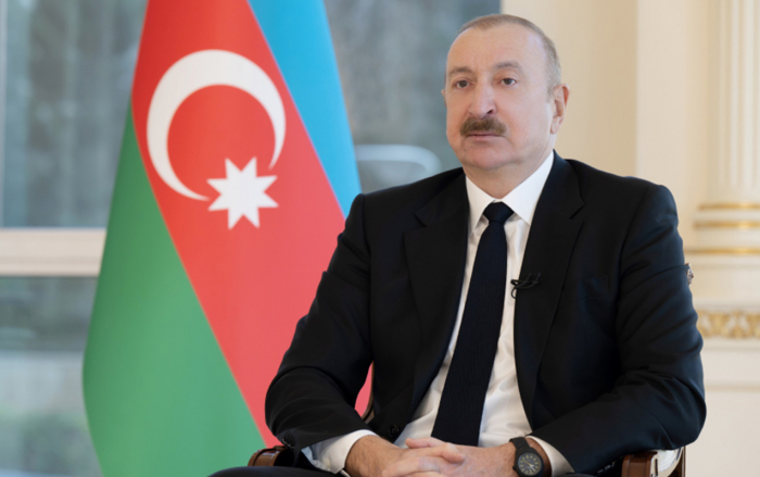EsAzvision's tweet photo. Ilham Aliyev felicita al Emperador de Japón  
https://t.co/Rv05c2oulZ https://t.co/M3w1B91yQh
