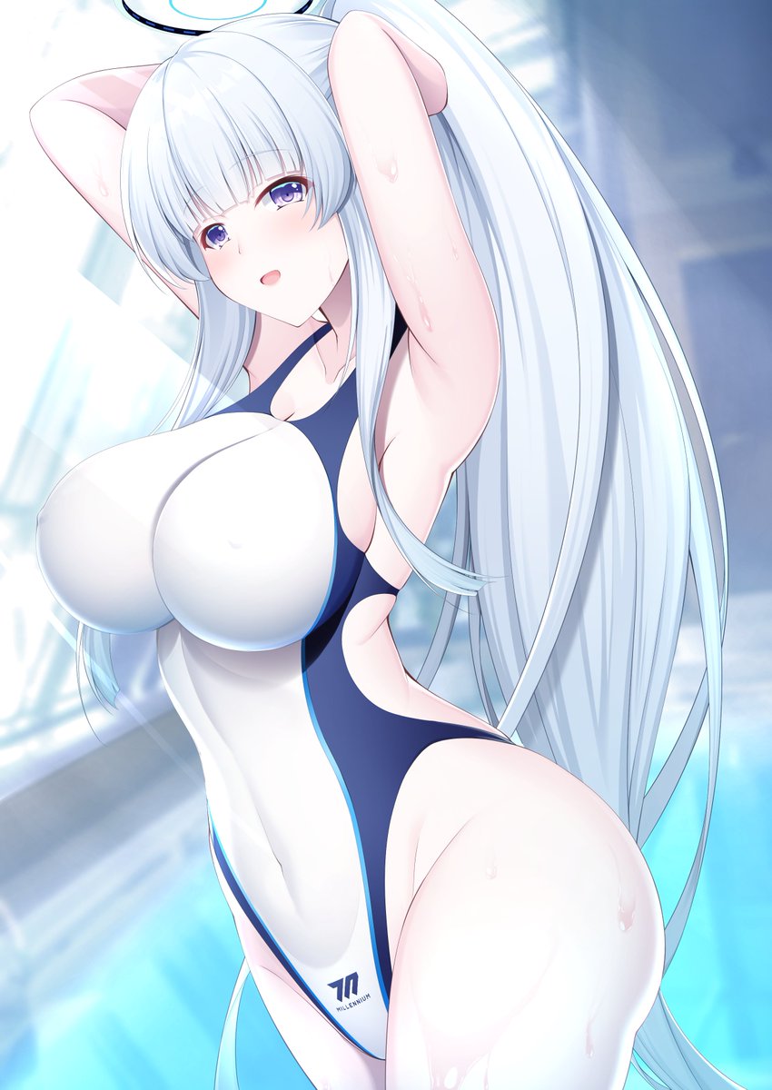 今日は温かいから競泳水着みて涼んでくれ! 