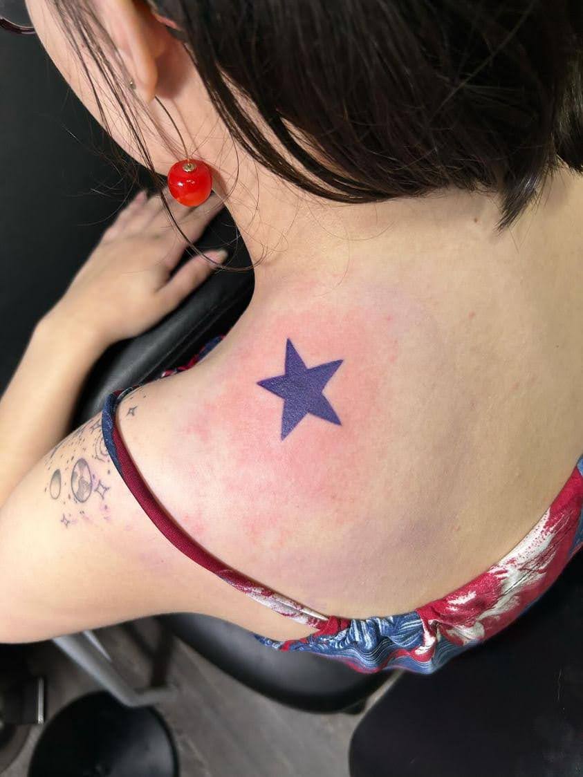 LFM_55's tweet photo. Eu fiz a minha e no dia ainda meti um brinco do kakyoin! 😝🍒⭐ https://t.co/dxf5Rkeu5d