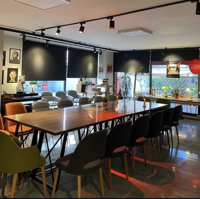 house_think's tweet photo. Unutma 😇

En güzel etkinliklerini, eğitimlerini, toplantılarını THINK House’da gerçekleştirebilirsin.

📍#acıbadem / İstanbul 
📞 0533 051 32 75
📩 hello@thinkhouseistanbul.com

#mekankiralama 
#etkinlik 
#kurumsal 
#atölye https://t.co/CfACBIw5BQ