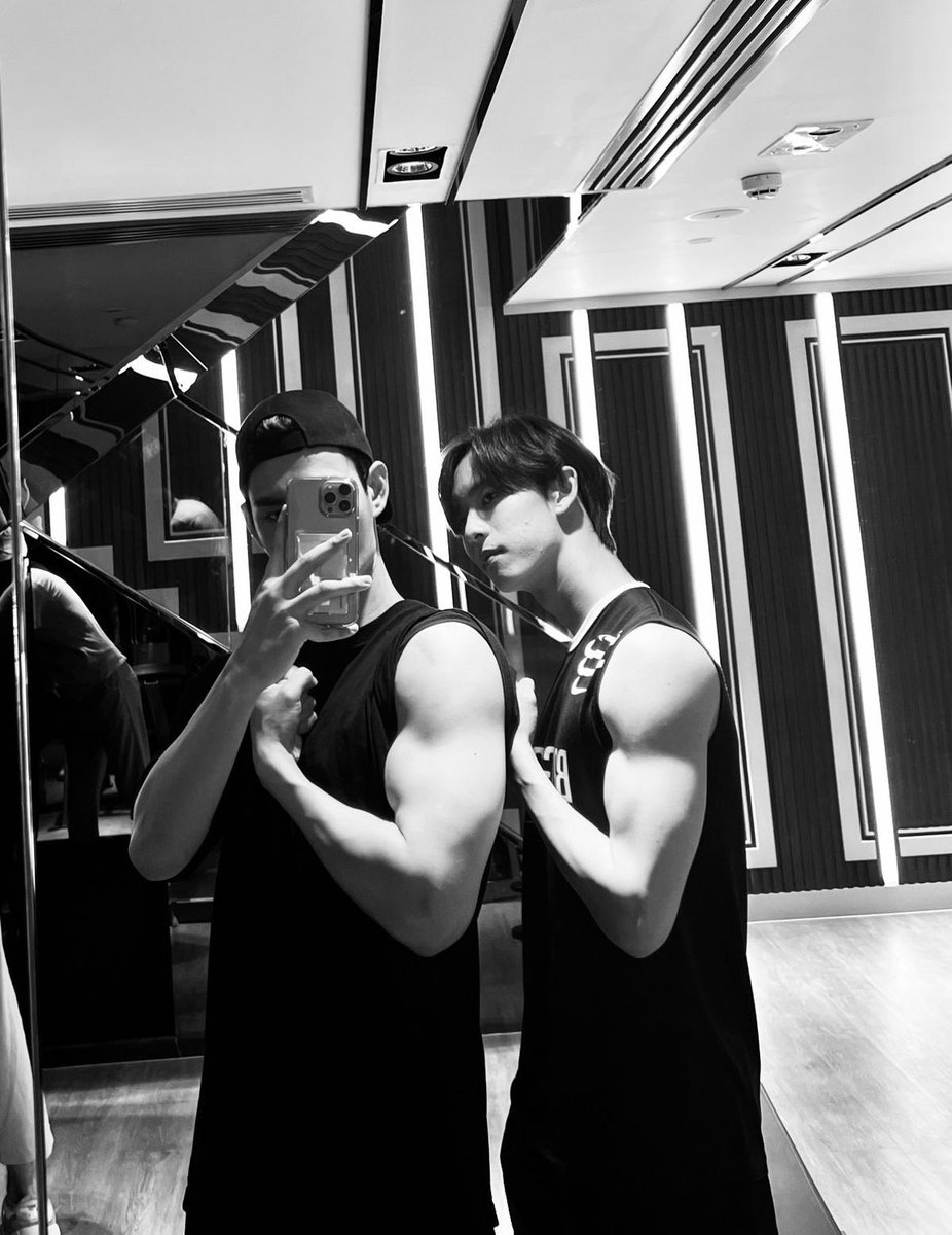 เอาร่างนี้มาเจอกันอีกครั้งหน่อยค่ะ ใครไหวก็ไปก่อนเลย หนูตายอยู่ตรงนี้แหละ รอสิบสี่มารับ 😭😭😭🤌🏻🤌🏻🤌🏻