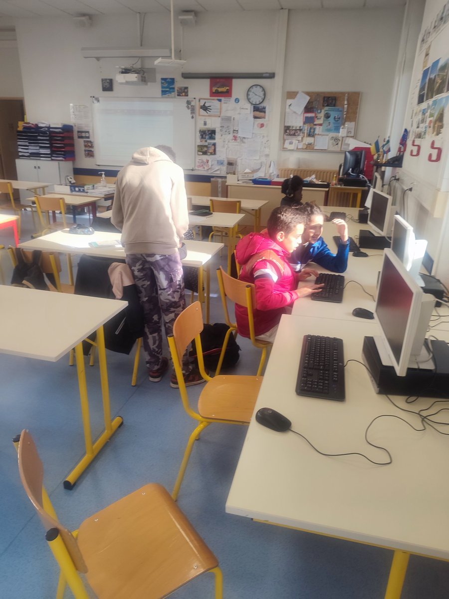 Collège Paul Valéry tweet media