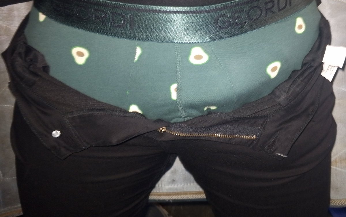Dime si te gustaría comer aguacate 
Feliz comienzo de semana mis morbo