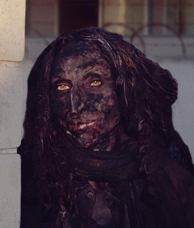 swingdownbeat's tweet photo. @SB10_FE The bird sat on top of a streetlight. https://t.co/qyQ2W1PFI4