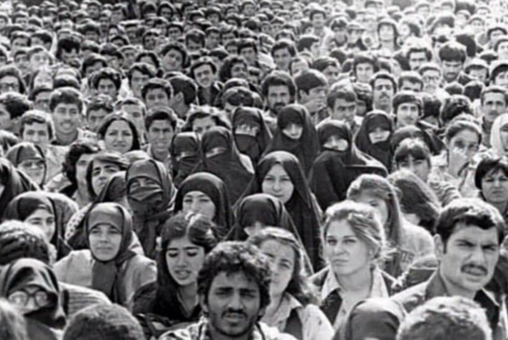 ماهِ نُقرِه ای⚫️●• tweet media