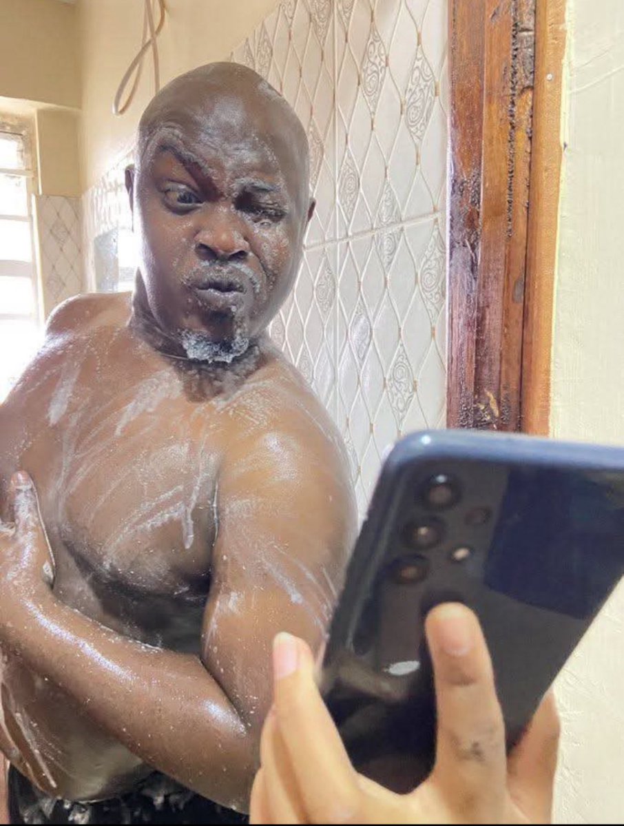 Who is simi uh¿👀 en..