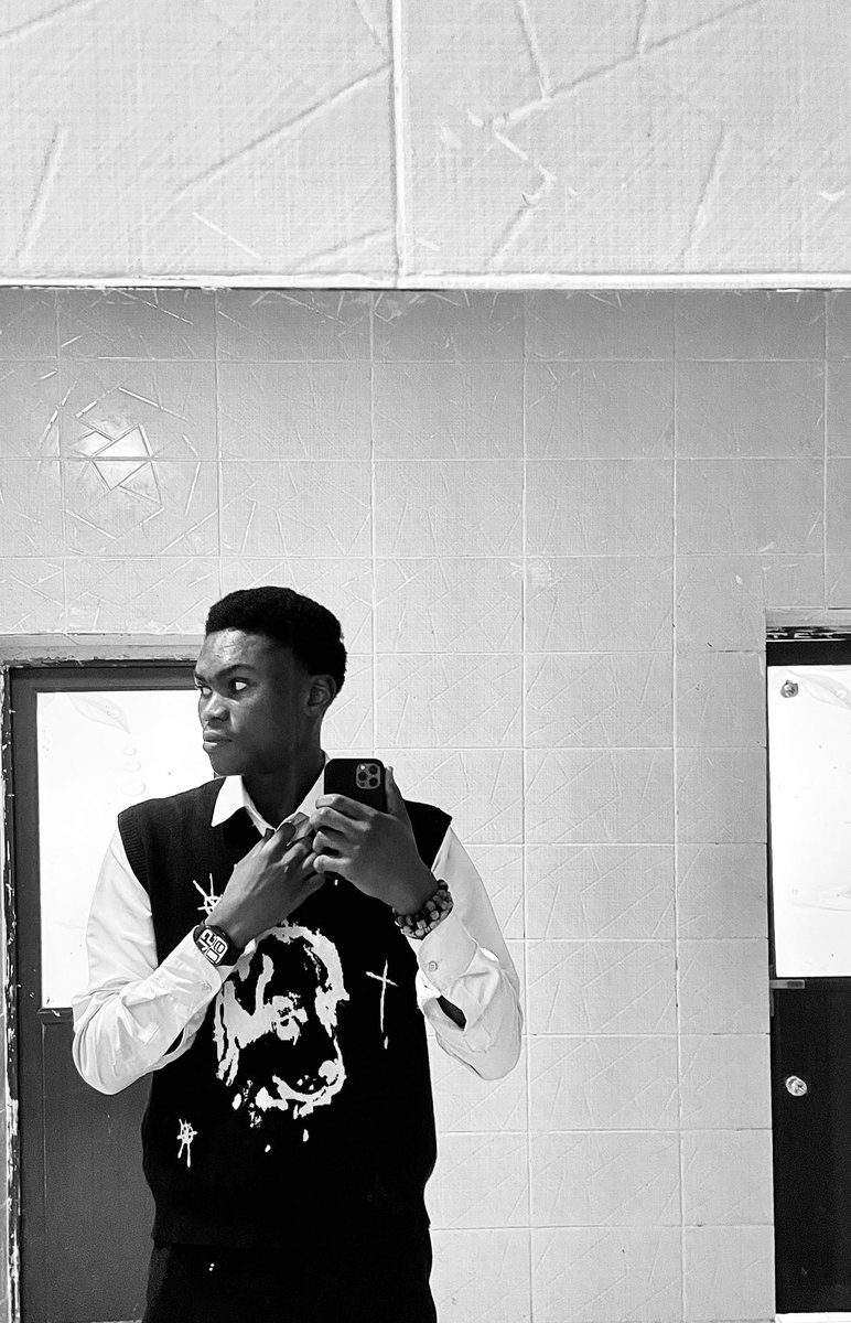 Be honest… does this look like 9–5 or CEO in training? 👀