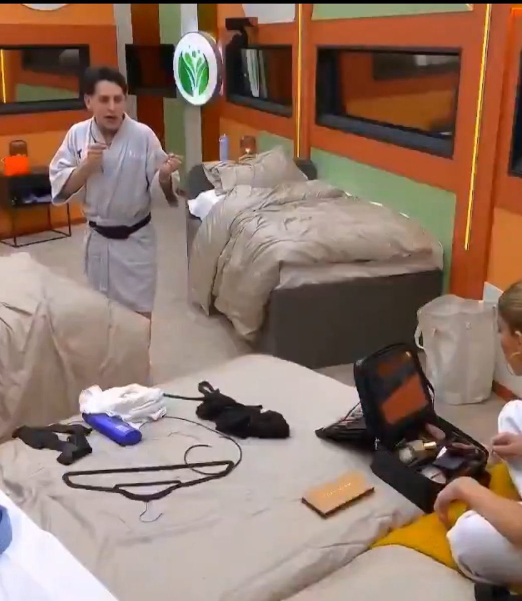 Miriam_Kunno's tweet photo. Amo el #KUNNECTATE CON KUNNO HASTA
 DONDE TOPE
#LCDLF6 #TEAMKUNNO #OrgulloTotal 
@LajefaTLMD @Telemundo @TLMDRealities @EndemolShineBD
 #KUNNECTATE 
La Casa De Los Famosos 6 https://t.co/lV46pYyFSQ