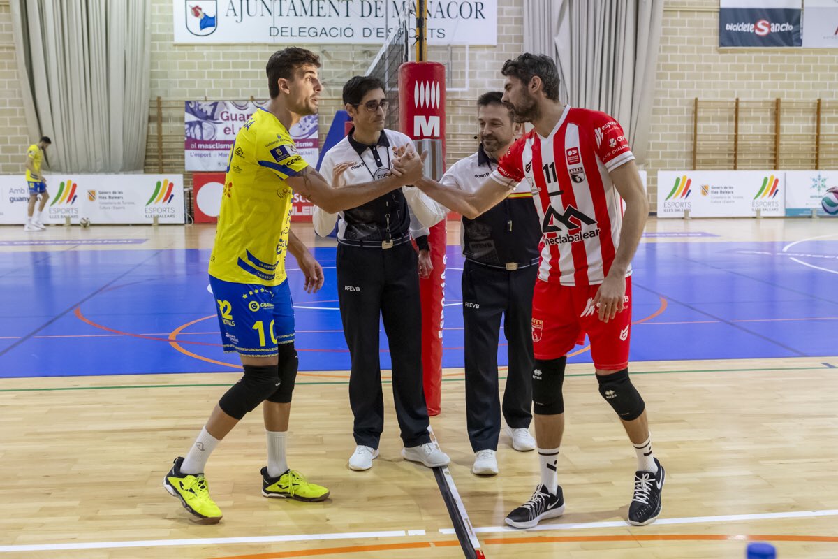 Copa del Rey de Valencia - Quedan unas 76 horas. 
En este twitter del Guaguas hay 4.294 seguidores. 
A ver si somos capaces de elaborar un ranking, <a href="/DatosRioDuero/">Datos Río Duero Voleibol</a>, @jmoragon &amp; Cía.
De los 112 jugadores que participan, Jorge Almansa tiene seis trofeos, ¿quienes tienen más o igual?