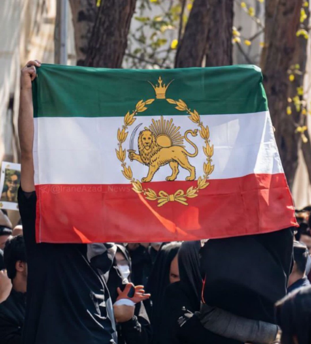 هشتگ بزنید

#IranMassacre
#FreeIranStudents
#StudentsRights