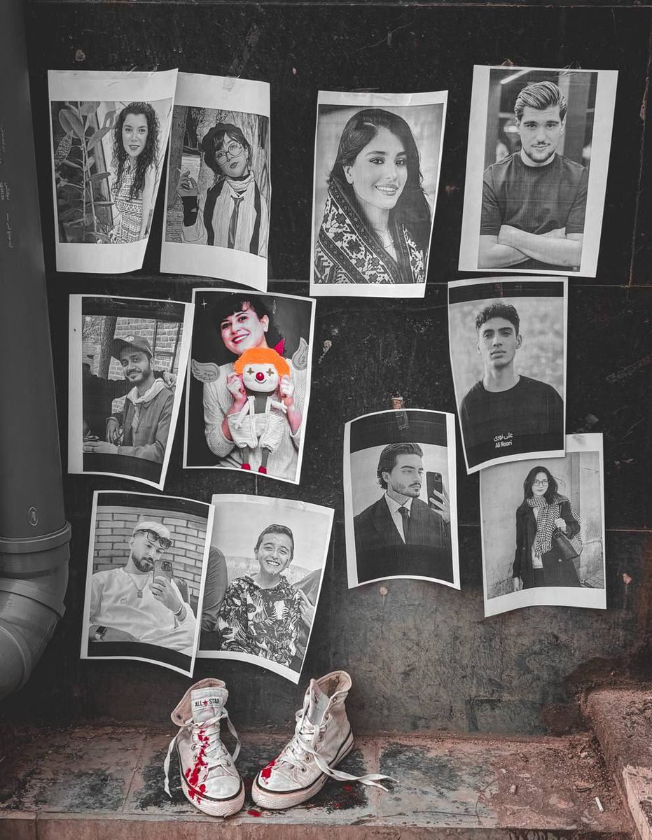 Iranian students are standing up despite threats, intimidation, and pressure — because they believe Iran deserves a different future. Supporting the return of the Pahlavi vision is not a crime; silencing students is. 
#IranMassacre 
#FreeIranStudents
#StudentsRights