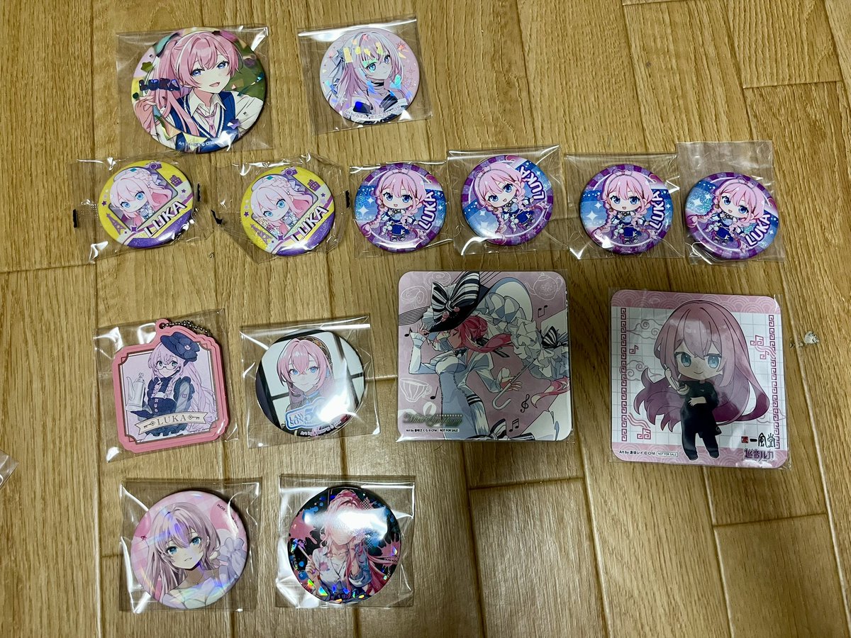 Karen__100's tweet photo. うちの迷子ちゃん達！

MEIKO　巡音ルカ　鏡音リン　鏡音レン

レートめちゃ高いやつ以外は定価➕送料もしくは手渡し（ライブ等）で考えてる！
欲しい子いたら連絡ください！ https://t.co/fyrWQzOcBb