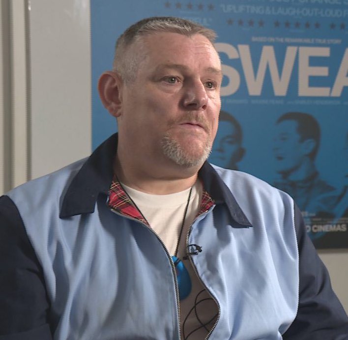 soyluisgabriel1's tweet image. 😱🎬 Durante la presentación de los premios BAFTA 2026, los actores Michael B. Jordan y Delroy Lindo vivieron un momento incomodo luego de que alguien gritara "N1gg3r" mientras estaban en el escenario.

La organización explicó que el responsable fue John Davidson, quien vive con