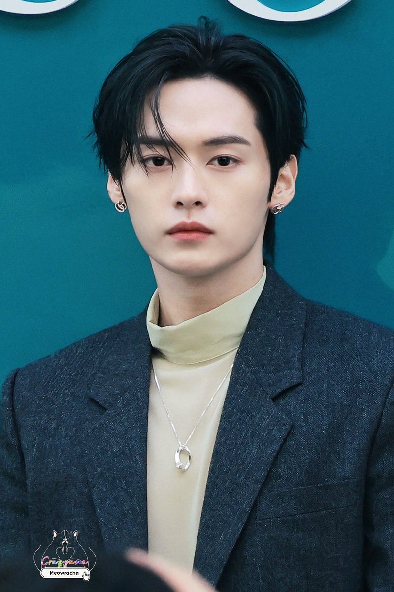 Stayuma_meow's tweet image. 20250902 GUCCI OSTERIA SEOUL

Leeknow  x Knowcci  1️⃣

#리노 #leeknow #リノ #李旻浩
#스트레이키즈 #스키즈 #straykids 

#GucciFW26xLeeKnow
#LeeKnowXGucciMFW