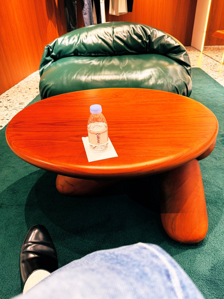 peekaboooo1230's tweet photo. 最強開運日にあわせて（と、こじつけをして）買わせていただきました。
明日より馬車馬のように働かせていただきます。 https://t.co/9is65OFnMM