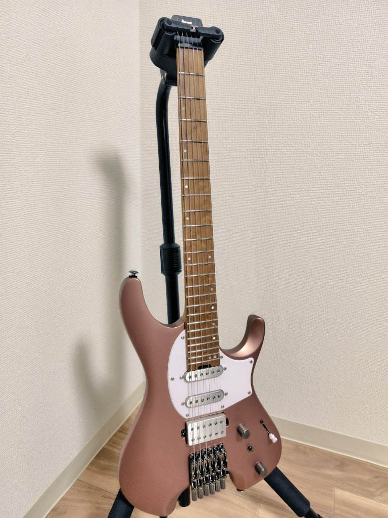 My new gear… Ibanez Q54W なんで俺は…ヘッドレスを2本目買ってんだぁ