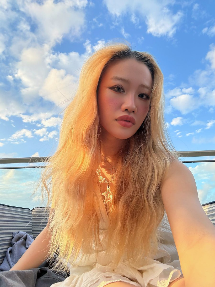 Destiny Hope Tiara tweet media