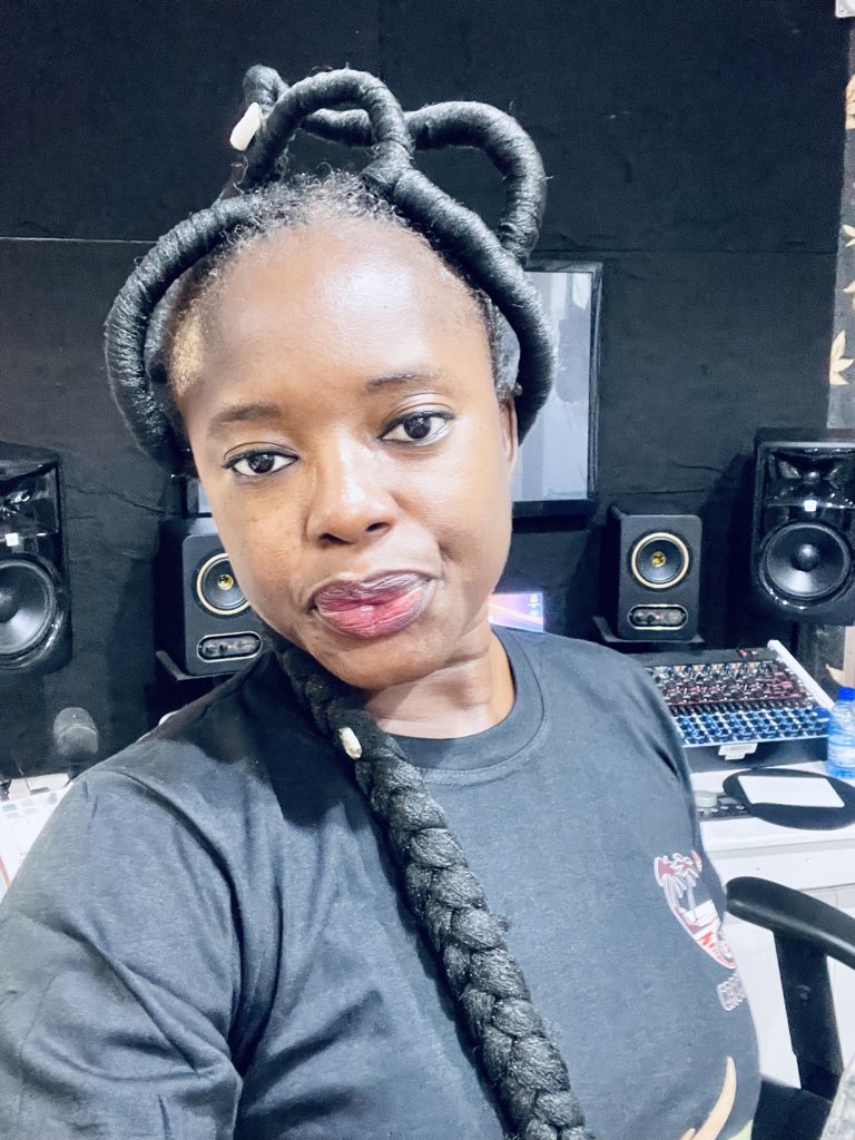 VirginieDembele's tweet photo. https://t.co/2ezN27dRkn