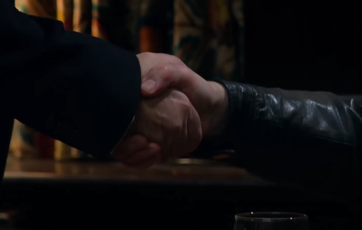 FrancescaPaige1's tweet photo. Great scenes between Graham &amp; Cain ♥️ that handshake 🤝 what a team they'd make 🙌 more please @emmerdale @HordleyJeff @andrewscarboro #Emmerdale #grahamscott #Cain #TeamGraham #AndrewScarborough #JeffHordley https://t.co/4VfjT2r5qS