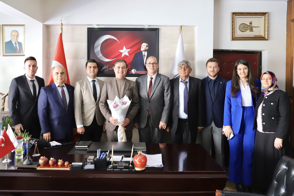 24 Şubat - 2 Mart Vergi Haftası sebebiyle Elmalı Vergi Dairesi Müdür Yardımcımız Cengiz Ulaş ve Vergi Dairesi Personellerimizi belediyemizde ağırladık.