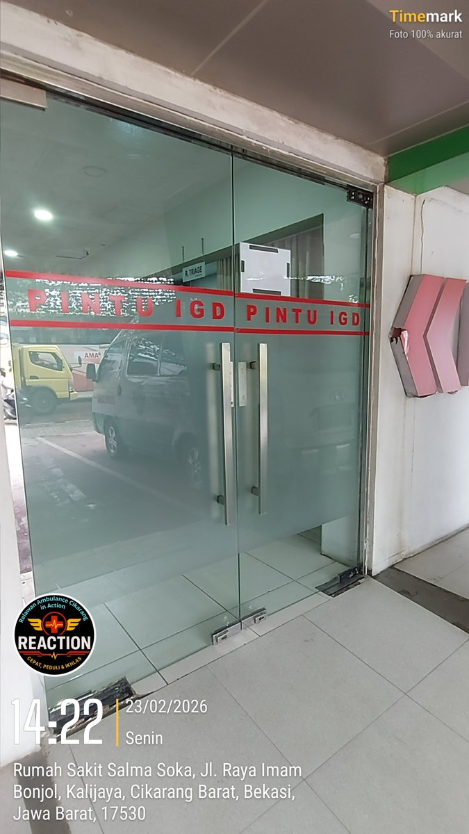 Ambulance REACTION giat kembali.
Evakuasi pasien ke rumah sakit.

Kami standby.
Kami bergerak.
Untuk kemanusiaan. 🚑
#crewreaction