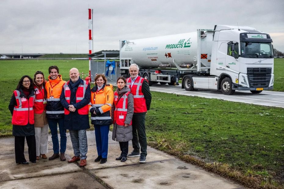 Robert Simons tweet media