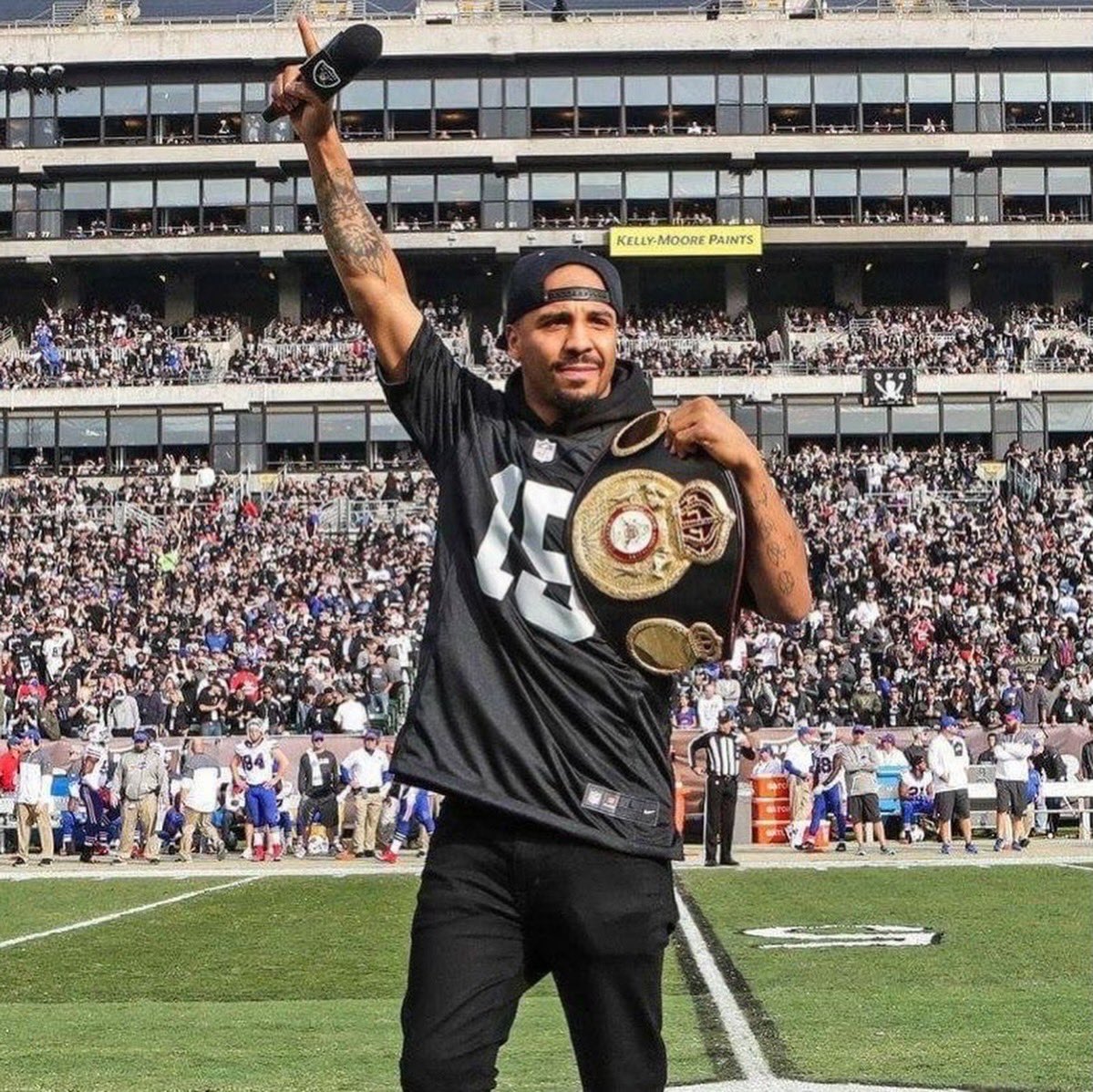 All The Smoke Fight tweet media