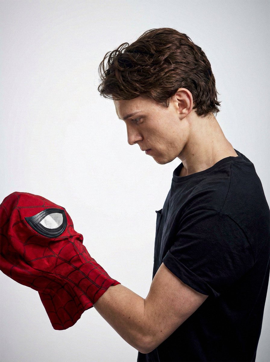 Oooo, this one is pretty damn cool. Kinda looks like a comic cover