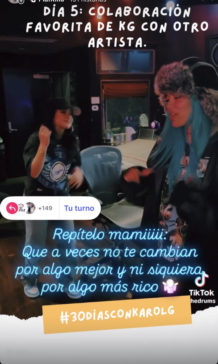 AleGarza's tweet photo. @bichota_mexico #30DíasConKarolG 
Día 5: Colaboración favorita con otro artista. 
Mi momento más delulu del #MSB: yo gritando desde arriba del estadio cuando se detuvo la música “repítelo mamiiii” a todo pulmón y yo se que @Karol me escucho 😅 https://t.co/izlk5xAjRZ