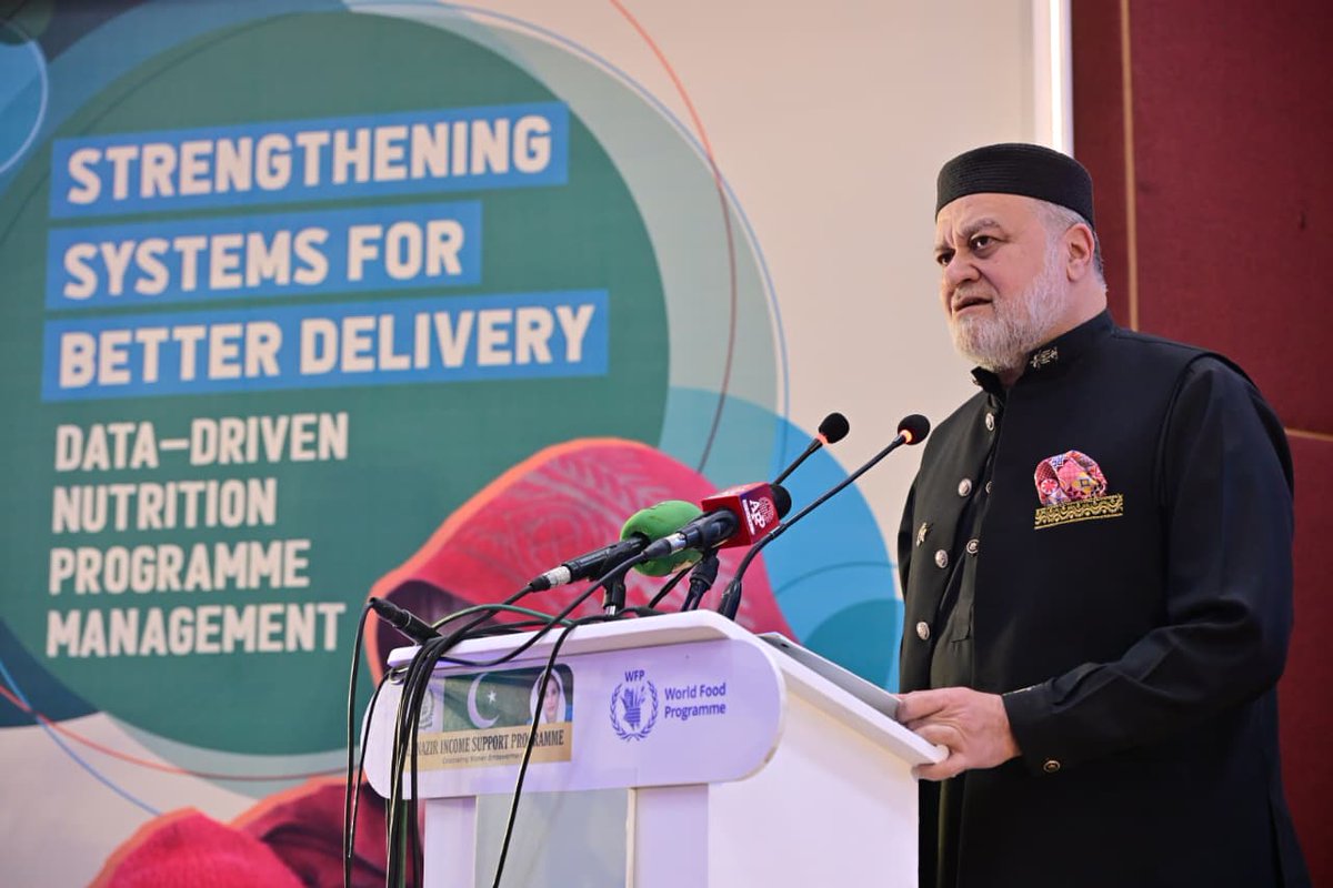 اسلام آباد: وفاقی وزیر برائے تخفیفِ غربت و سماجی تحفظ سید عمران احمد شاہ نے بنظیر نشوونما پروگرام کے ڈیش بورڈ کی افتتاحی تقریب سے خطاب کرتے ہوئے کہا  کہ بنظیر نشوونما پروگرام کے تحت 43 لاکھ سے زائد مائیں اور بچے مستفید ہو چکے ہیں، جبکہ آزاد تحقیق کے مطابق بچوں میں اسٹنٹنگ کی شرح