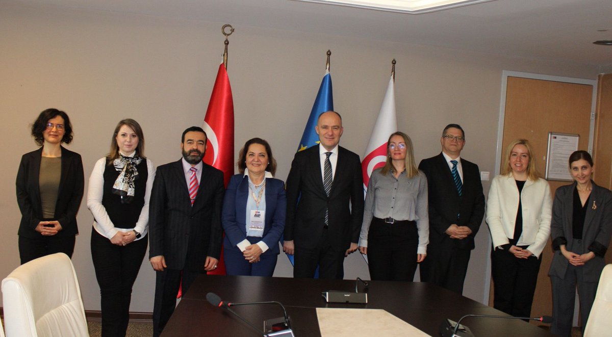 JeanMonnetAlum's tweet photo. JMBD Yönetimi olarak AB Başkanlığı Mali İşbirliği ve Proje Uygulama Genel Müdürlüğünü ziyaret ettik. Sn. Bülent Özcan ve ekibiyle önümüzdeki dönem faaliyetleri ve iş birliklerini değerlendirdiğimiz verimli bir toplantı gerçekleştirdik. Nazik ev sahiplikleri için teşekkür ederiz. https://t.co/bmX0Kv6i1D