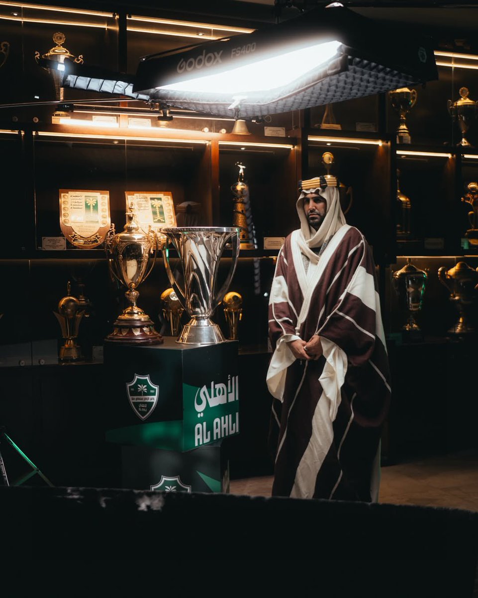 عمرو tweet media