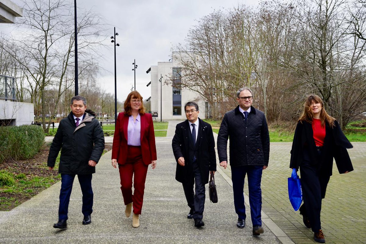 KazBrussels's tweet photo. 🇰🇿 Amb. @romanvassilenko met with Ghent University @ugent🇧🇪 Rector Petra De Sutter. Talks focused on expanding cooperation in #HigherEducation, #Research &amp; #AcademicMobility, plus joint initiatives in #Biotechnology, #AI, #Agriculture and #Digitalisation
🔗https://t.co/jnYfNppyzj https://t.co/naLAOFvbf5