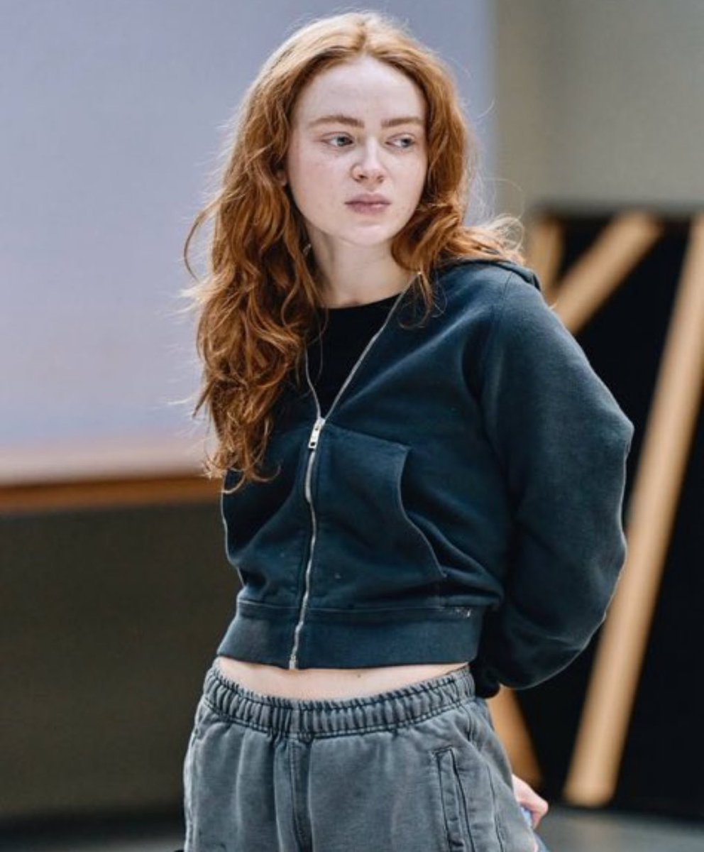 SOMEONE FLY ME OUT TO LONDON RN