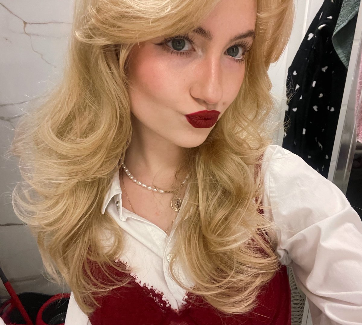 sara ☾ tweet media