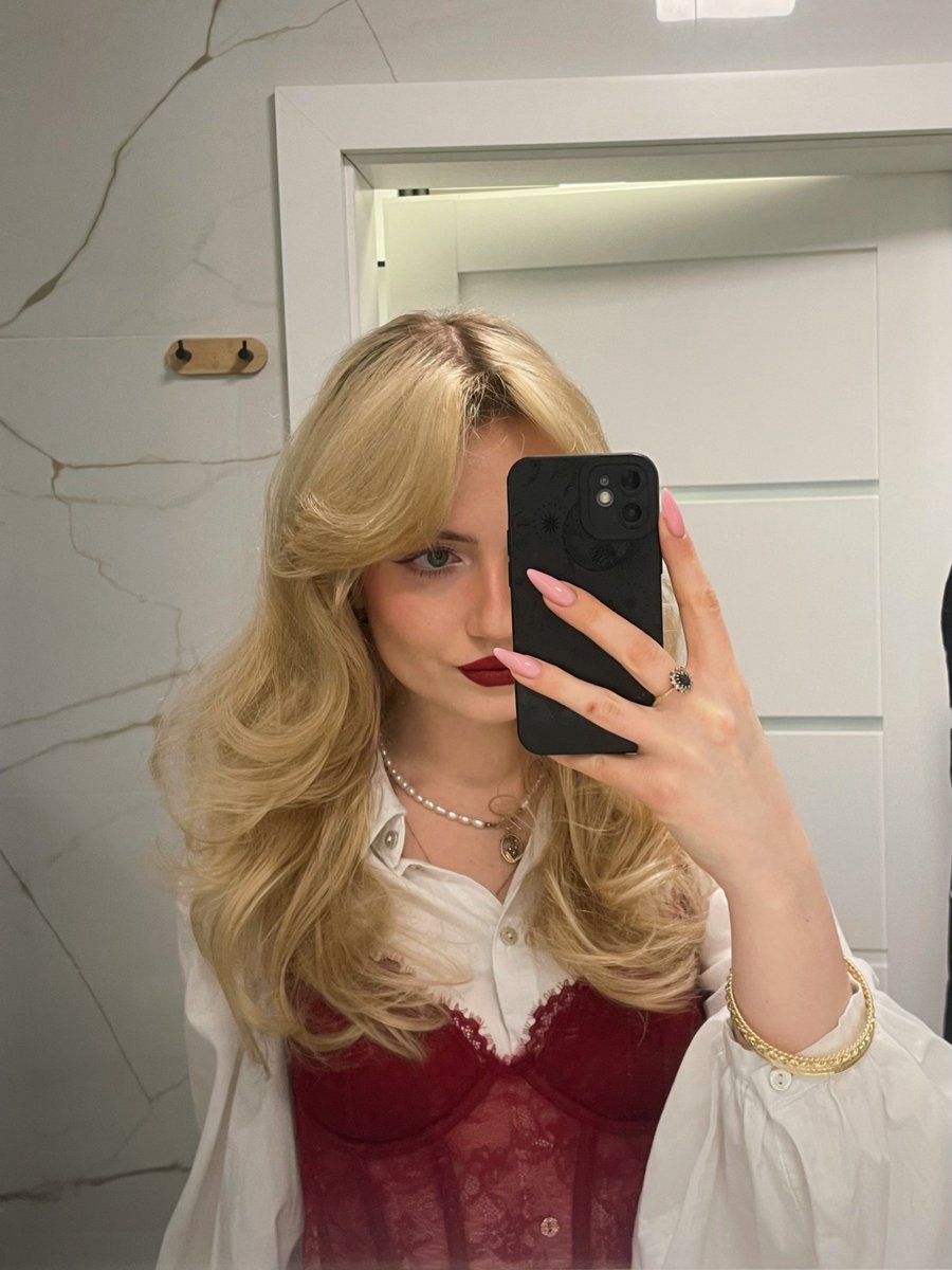 sara ☾ tweet media