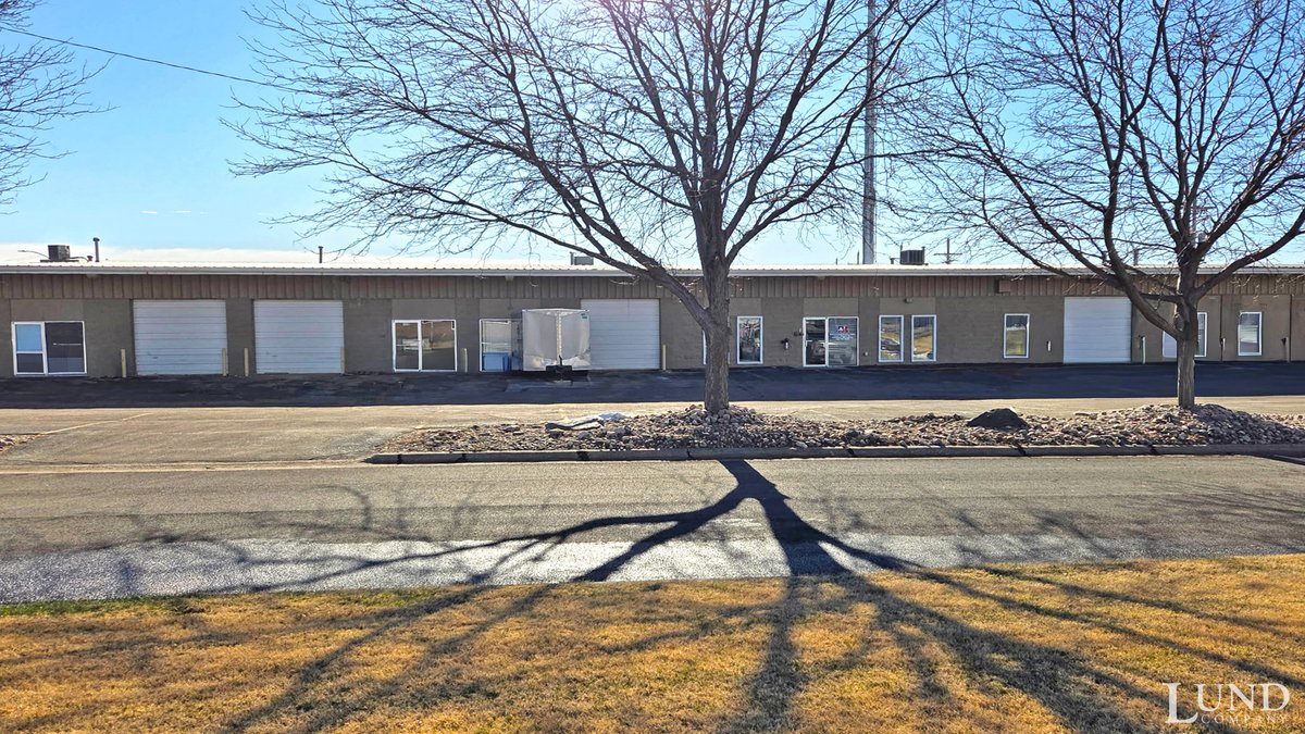 AVAILABLE FOR SALE
📍 1233 Royal Drive, Papillion, NE 68046
🏢 10,000 Industrial Building
💲 Sale Price: $$1,095,000

For more information, please contact Bob Ellison.

View Listing → bit.ly/1233RoyalDr

#Industrial #ForSale #CommercialRealEstate