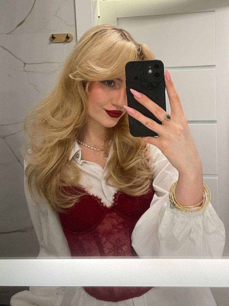 sara ☾ tweet media