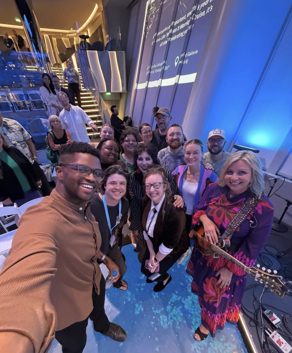 charity gayle tweet media