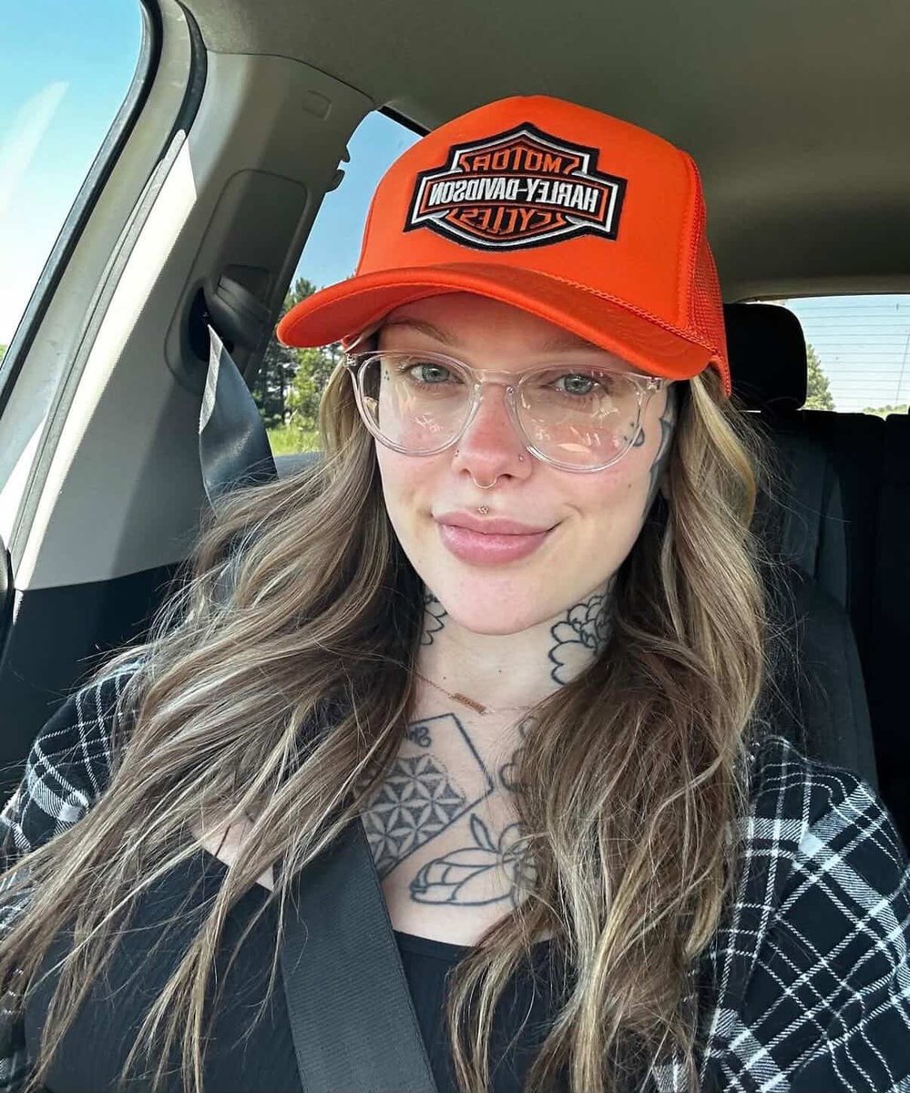 mugshawtys tweet media